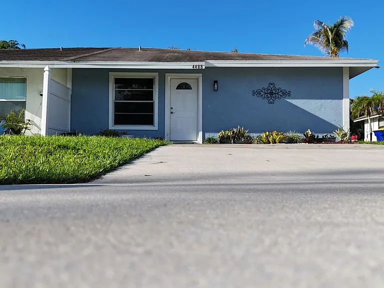 4488 SE Salvatori Rd — Photo 40