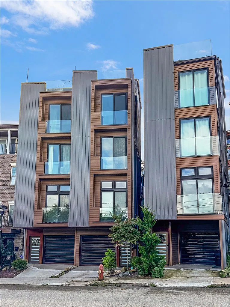 2 bed, 1449 sqft, $3,500 — Photo 2