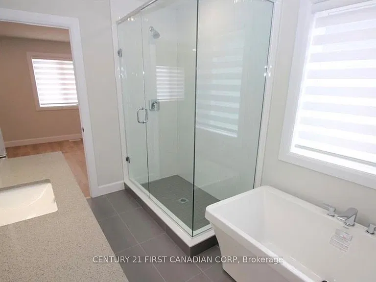 2269 Southport Cres #UPPER — Photo 12