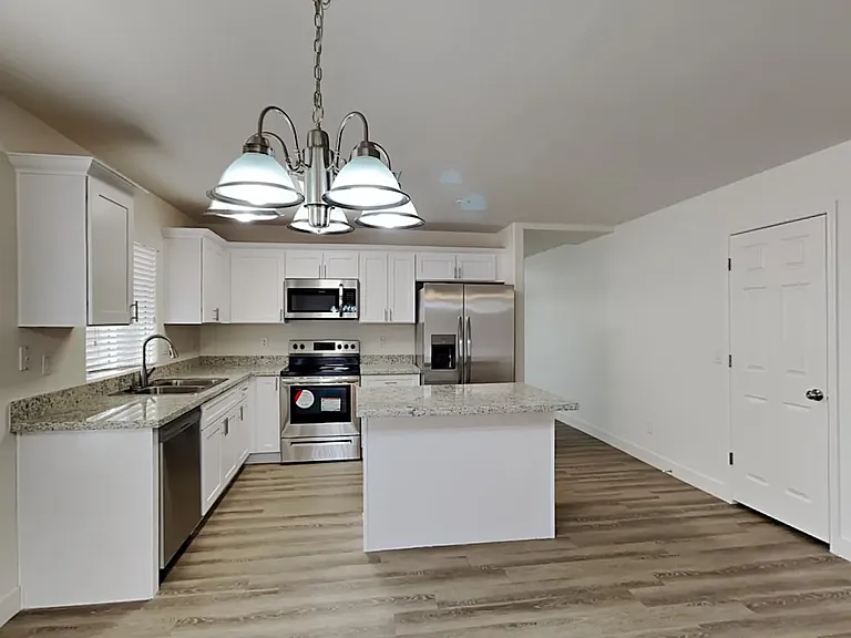13377 W Solano Dr — Photo 9
