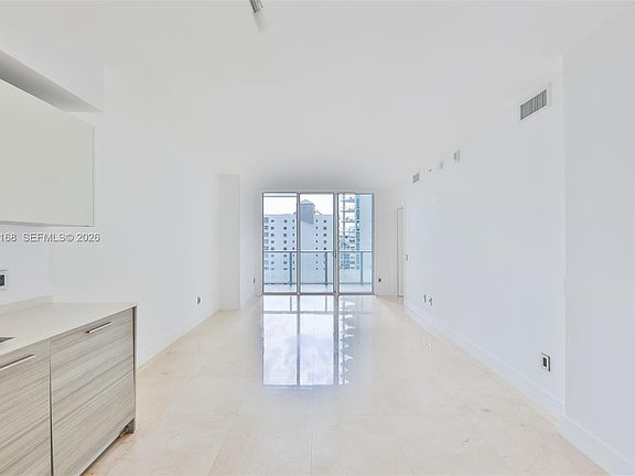4th image of 1300 Brickell Bay Dr APT 1206