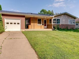 713 Bullis St, Kenyon, MN 55946