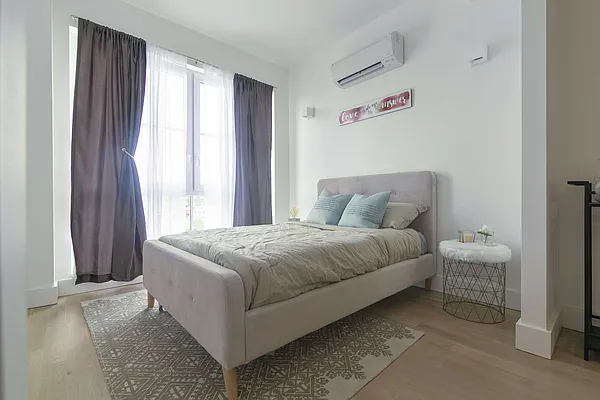 Rented by Evergreen Apartments BK | media 30