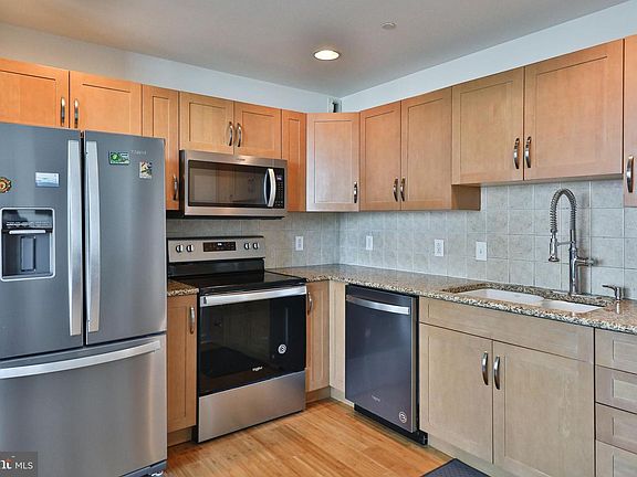 4th image of 901 N Penn St Unit P2305