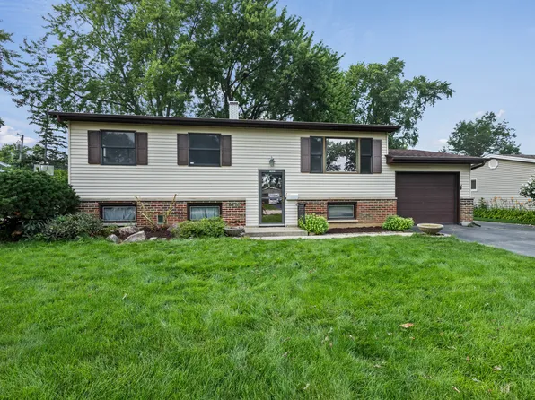 18508 W Woodland Ter, Gurnee, IL 60031