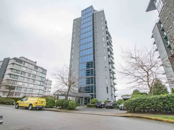 2120 Argyle Ave #1502, West Vancouver, BC V7V 1A4