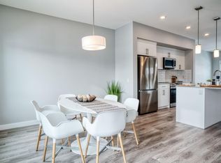 1136 Plum Ln SW, Edmonton, AB T6X3A6