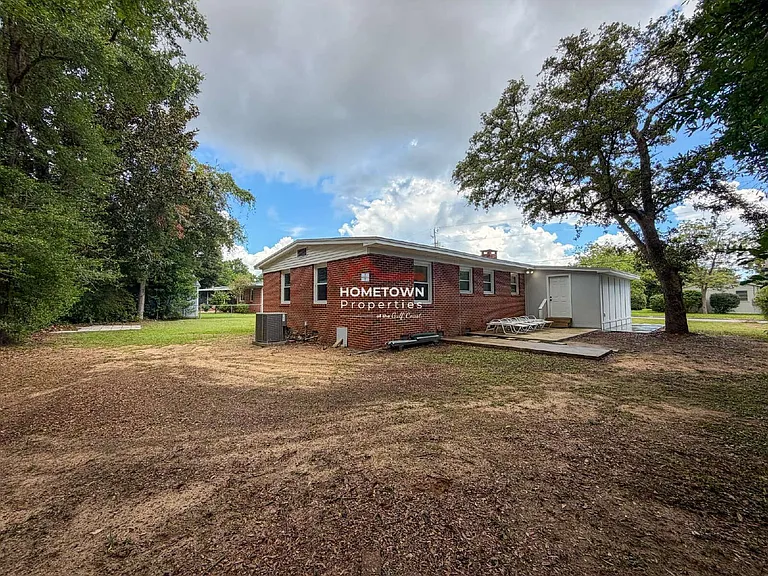 1815 Hallmark Dr — Photo 32