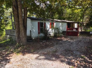 2655 Aaron Ln, Bon Aqua, TN 37025