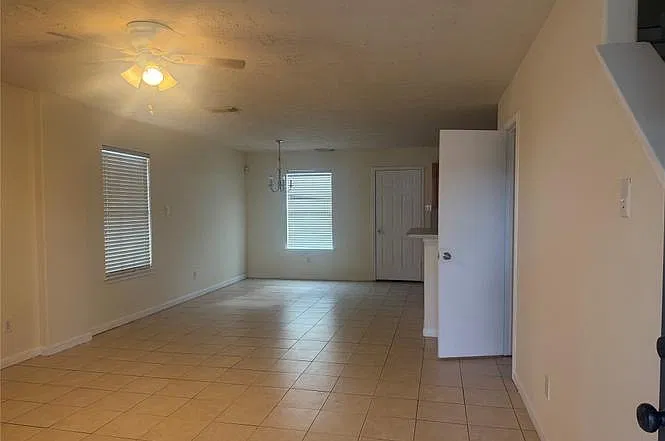 3 bed, 2.5 bath, 1553 sqft, $1,750 — Photo 2