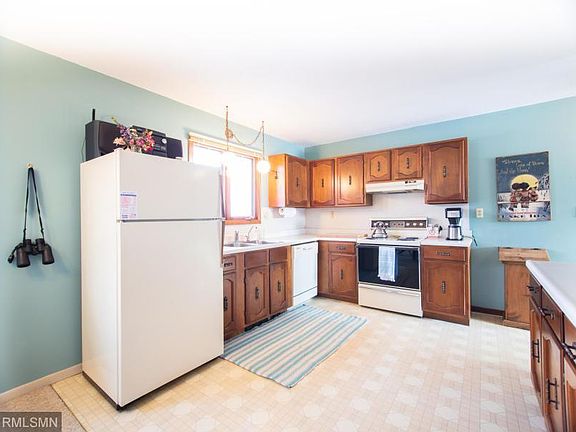 3rd image of 10924 County Road 34 NW