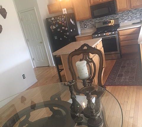 4th image of 7806 Berwick Dr