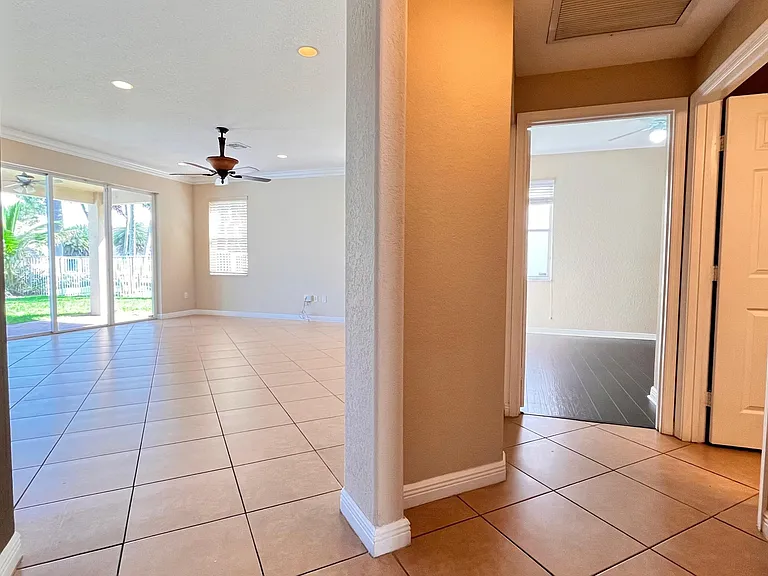 9546 Worswick Ct — Photo 30