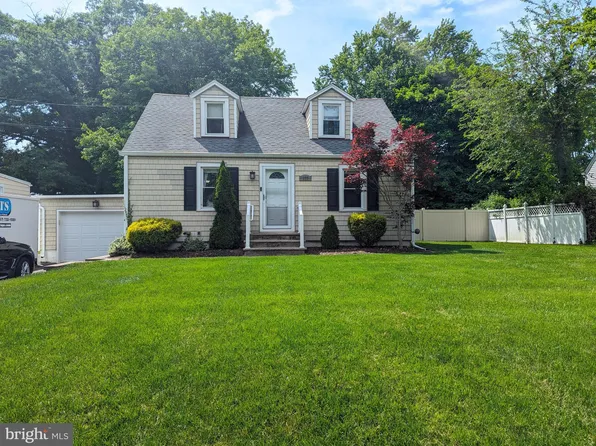 227 Princeton Ave, Hamilton, NJ 08619