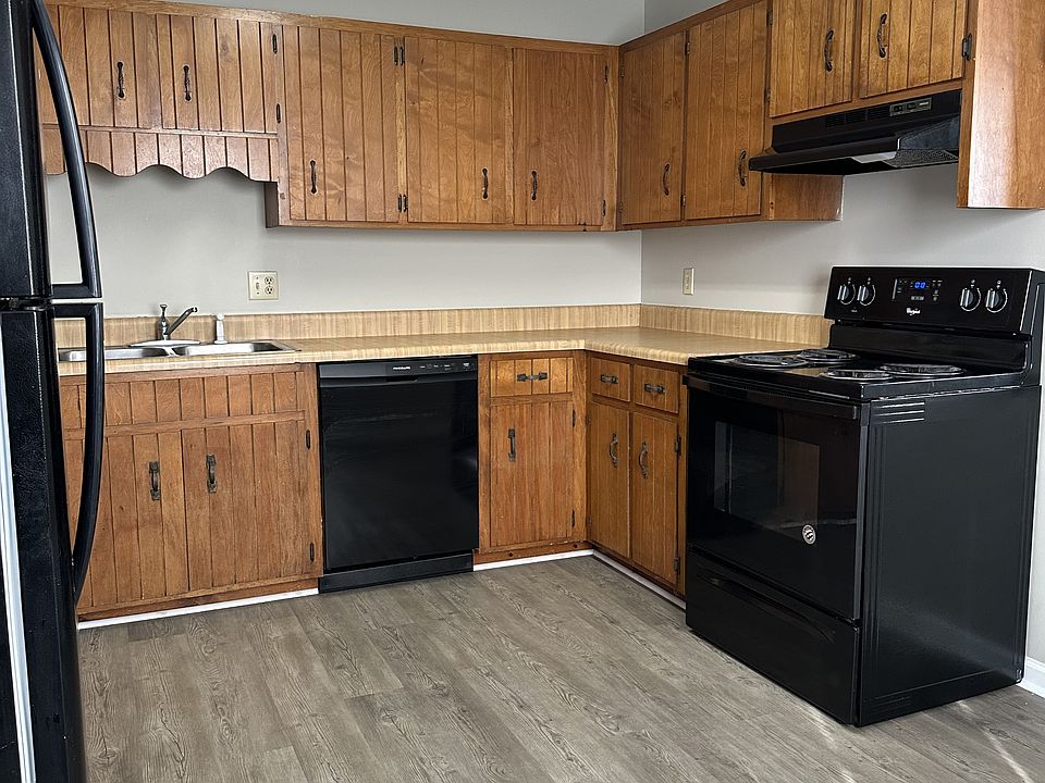 1st image of 420 Prince Ln