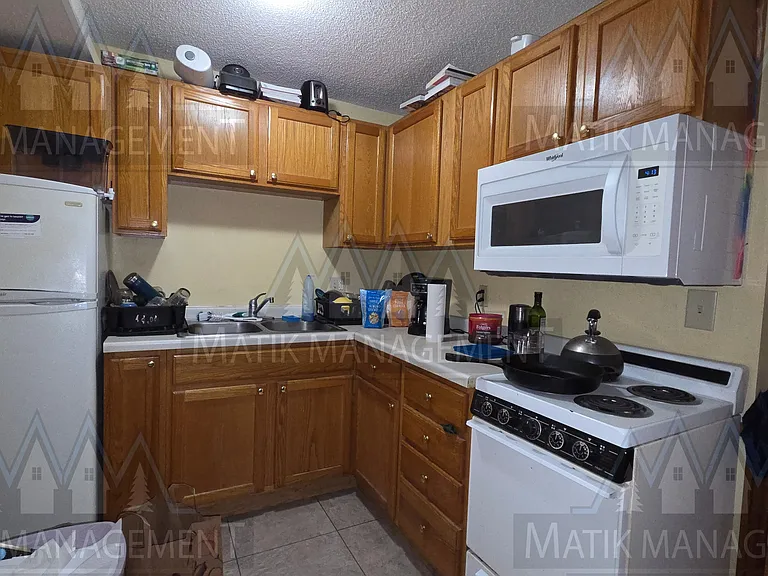 820 Broadway Ave N #104 — Photo 7