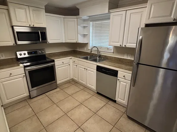 2900 Woodrich Dr #101, Tallahassee, FL 32301