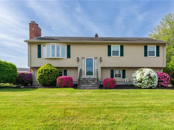 9 Kathleen Dr, Warren, RI 02885