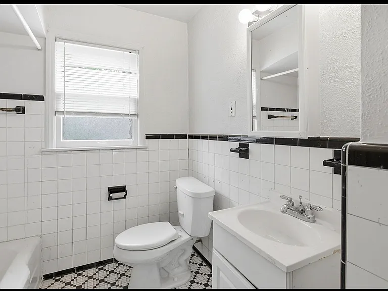 26316 Powers Ave — Photo 6