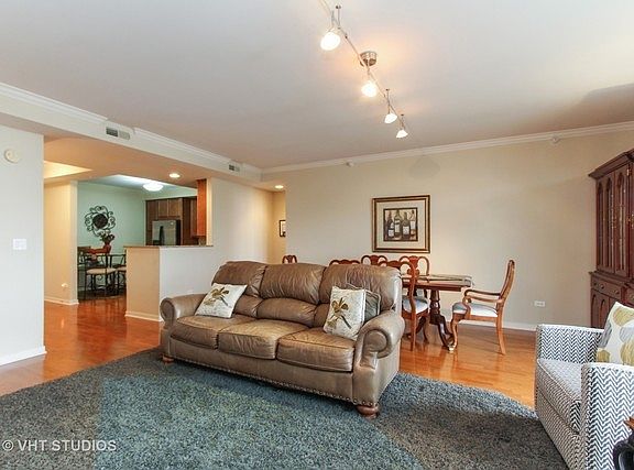 5th image of 425 Benjamin Dr APT 307