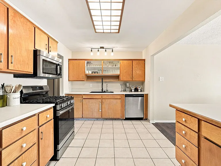3707 Comanche Rd NE — Photo 8