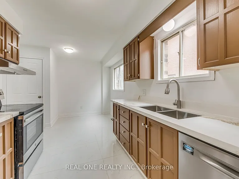 655 Paragon Pl E — Photo 18
