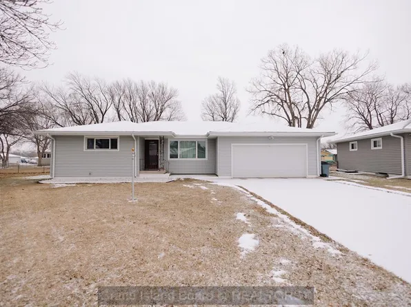 1331 Sherman Pl, Grand Island, NE 68803