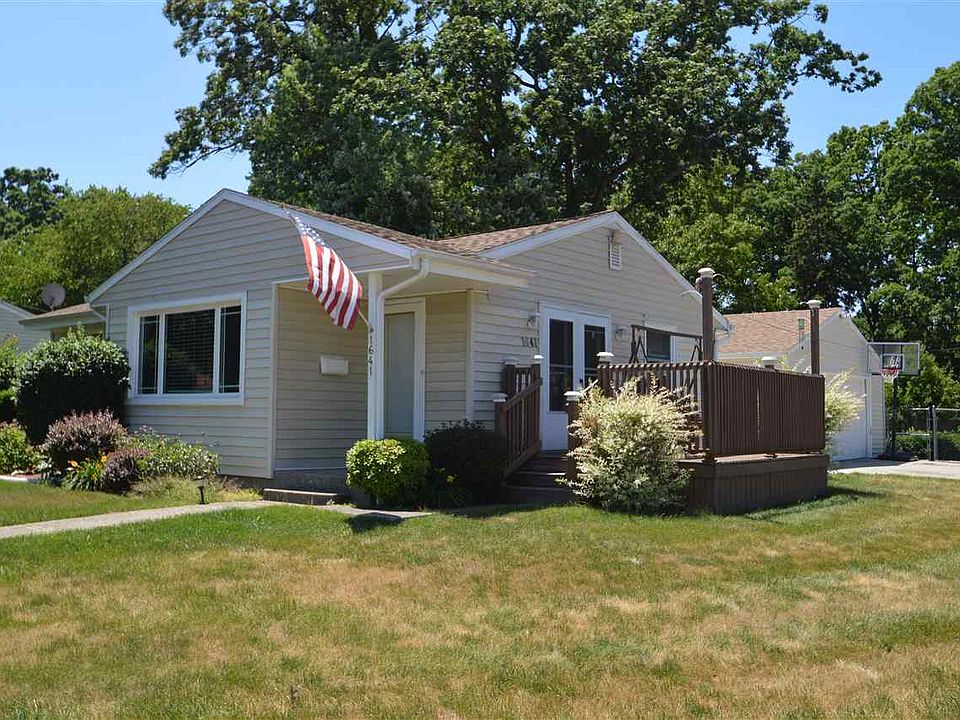 1st image of 1641 N 29th St