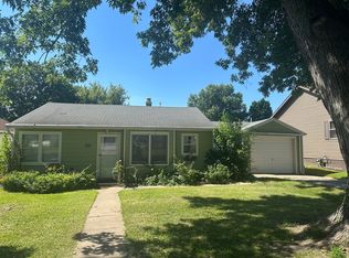 1717 E Lawn Dr, Savanna, IL 61074