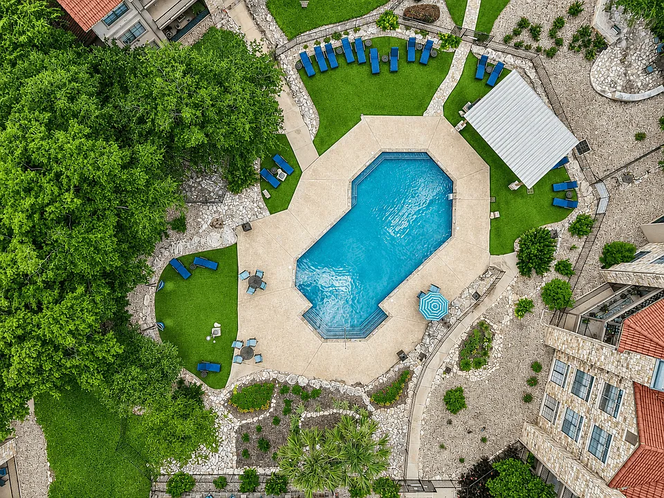 Waters Edge Apartment Homes