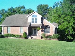 1705 W Twin Oaks Dr, North Vernon, IN 47265