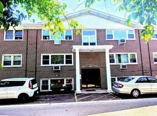 10153 Hartford Ct APT 1A, Schiller Park, IL 60176