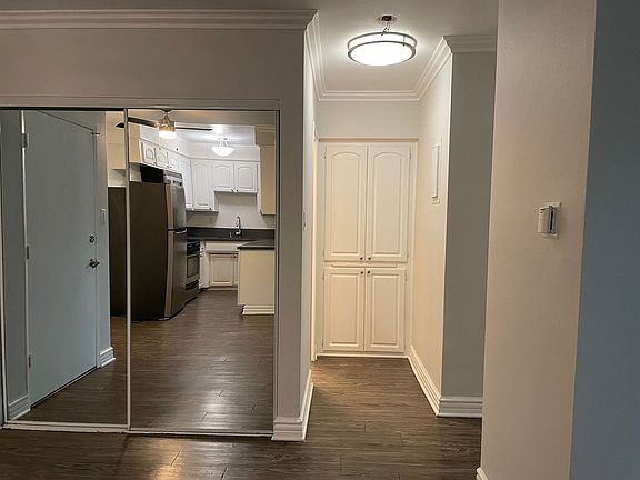 5th image of 1595 E Chevy Chase Dr APT 6
