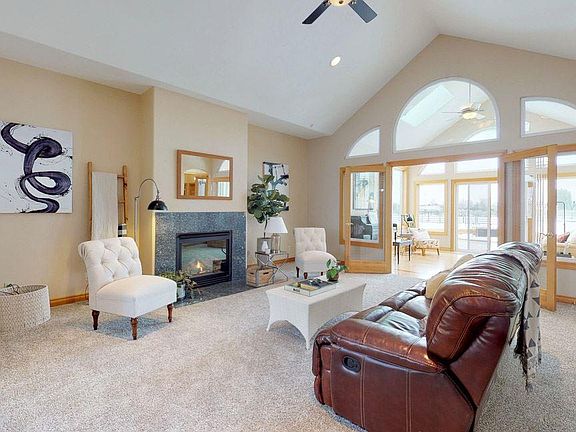 2nd image of 2821 S 38th Ave