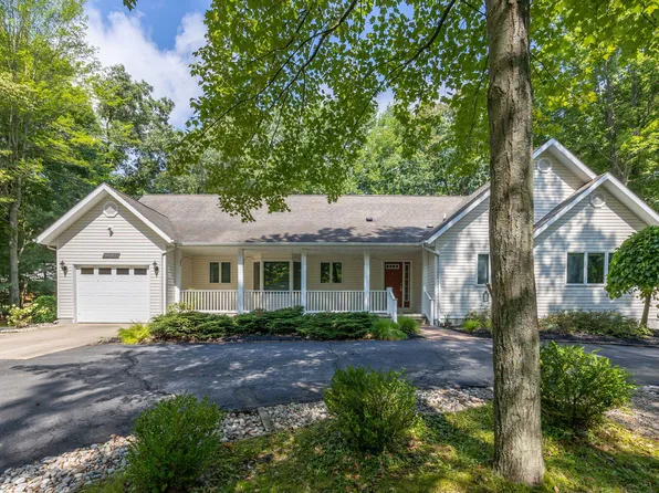 11096 Rambling Way, Stanwood, MI 49346