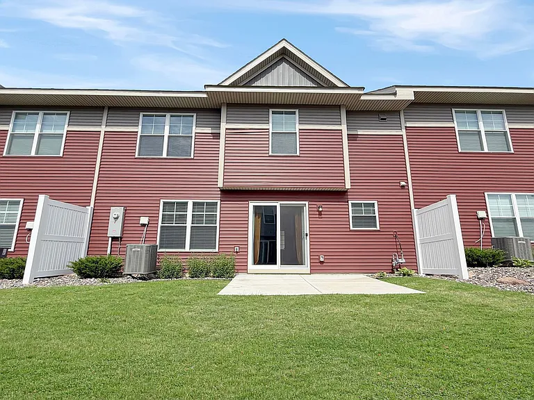 9484 Bridle Way — Photo 13