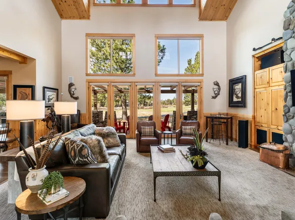 56735 Nest Pine Dr, Bend, OR 97707
