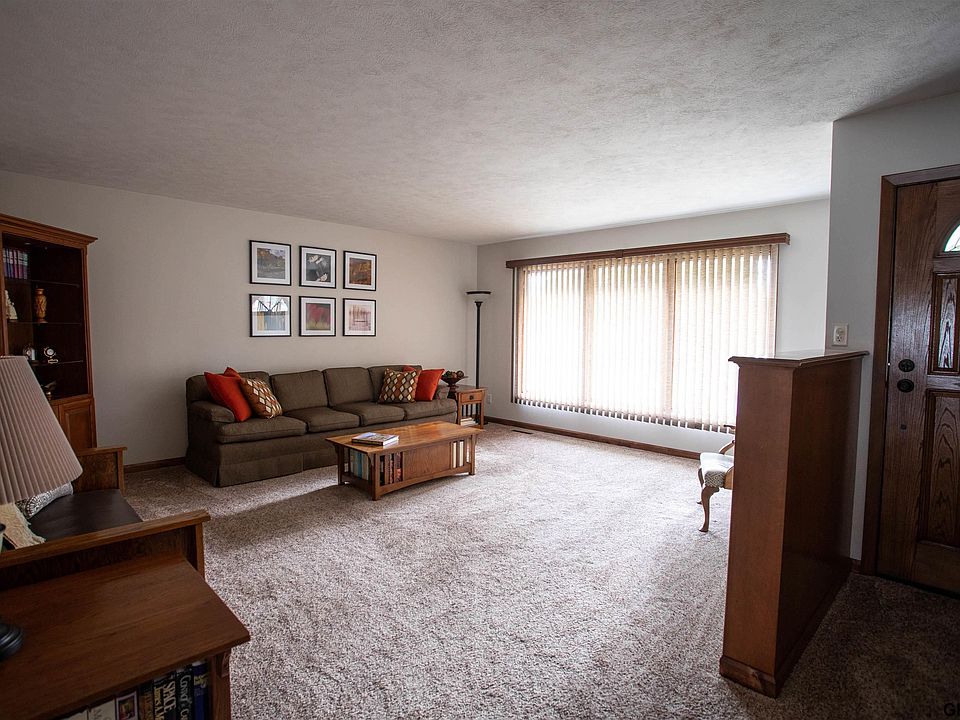 910 E J St, Ogallala, NE 69153 MLS 22318632 Zillow