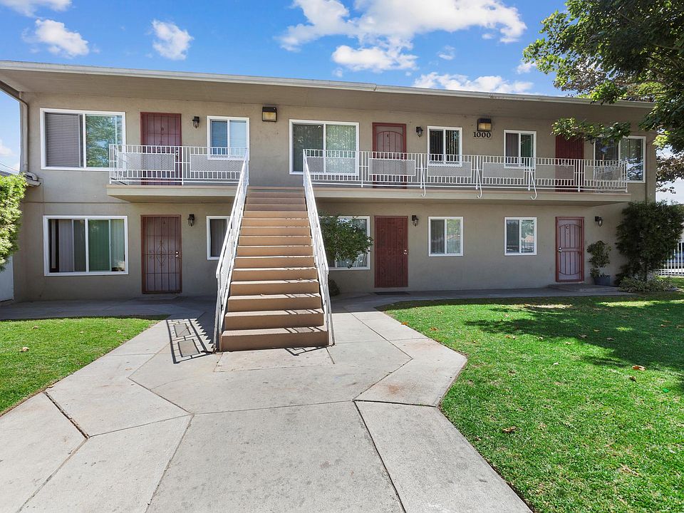 1st image of 1000 E Sycamore St APT C