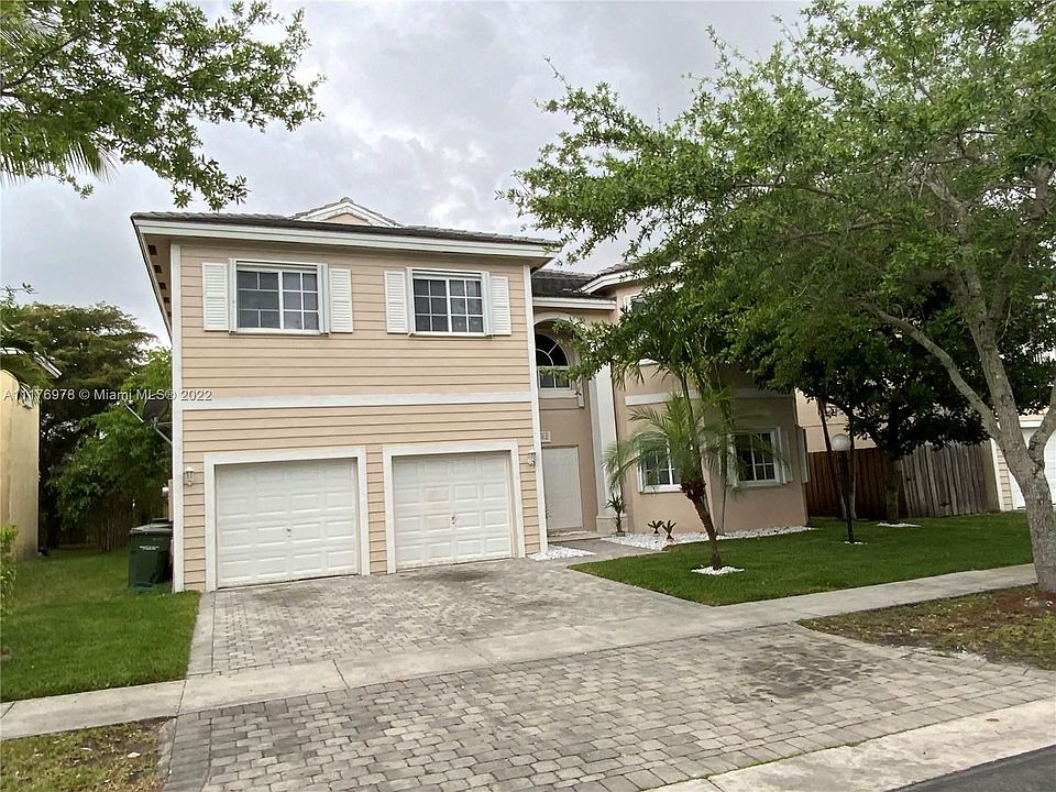 1st image of 362 NE 30th Ave #0