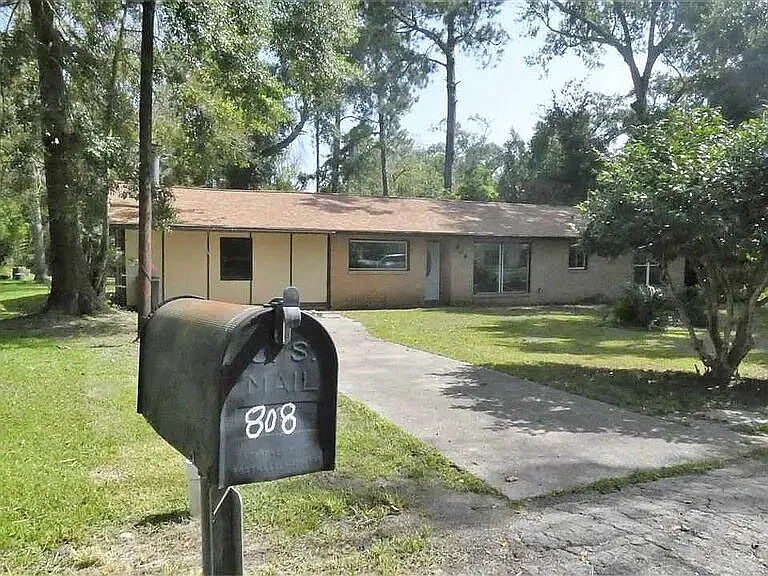 3 bed, 2.0 bath, 1814 sqft, $1,650 — Photo 2