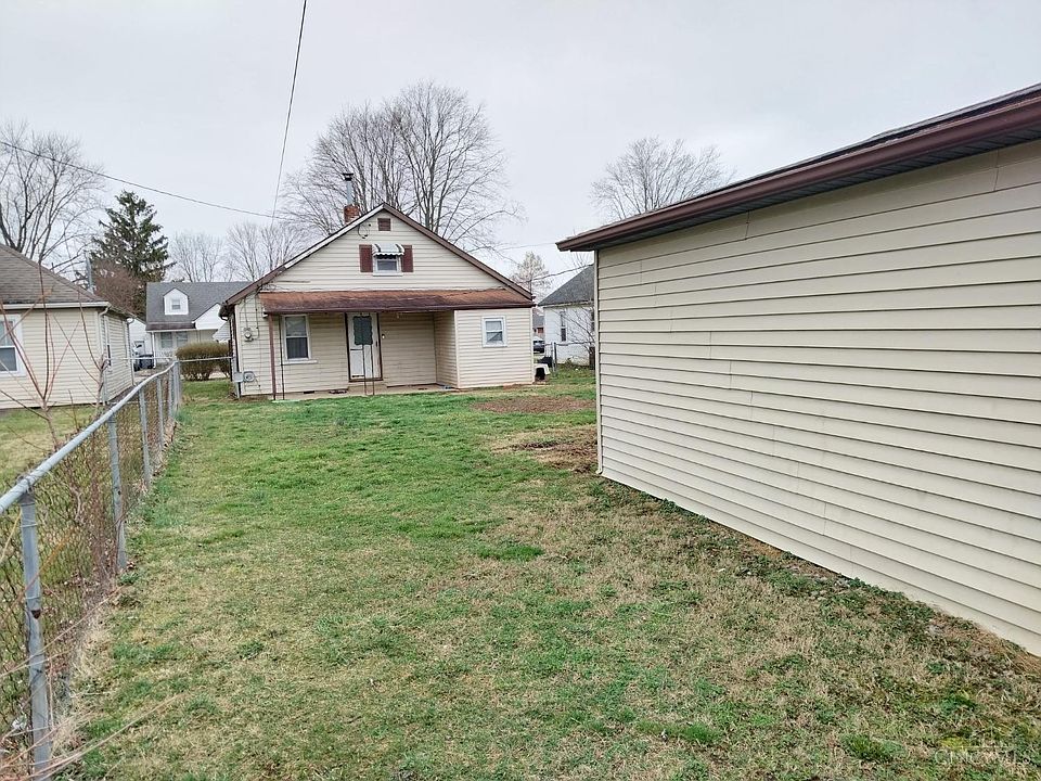2nd image of 750 Spring St