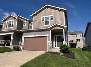 7396 Aaron St, Parkville, MO 64152