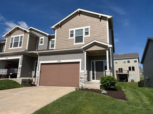 7396 Aaron St, Parkville, MO 64152