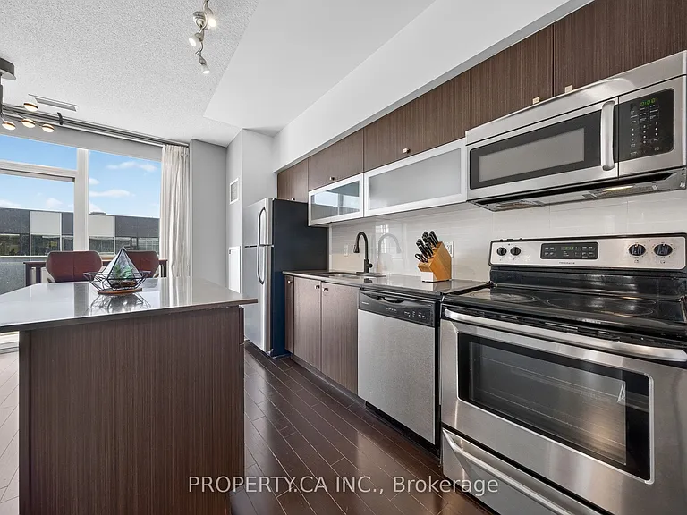 275 Yorkland Rd #108 — Photo 2