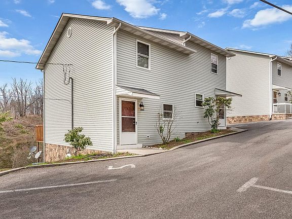 2nd image of 1612 Paulas Huskey Cir APT 2