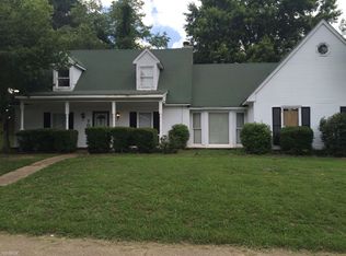 7028 Cobblestone Dr, Memphis, TN 38125