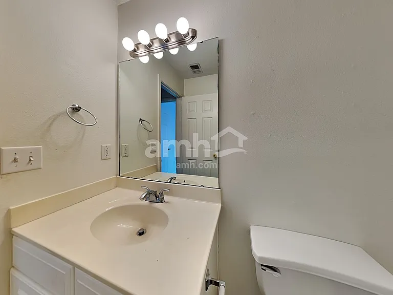 200 Revis Creek Ct — Photo 14