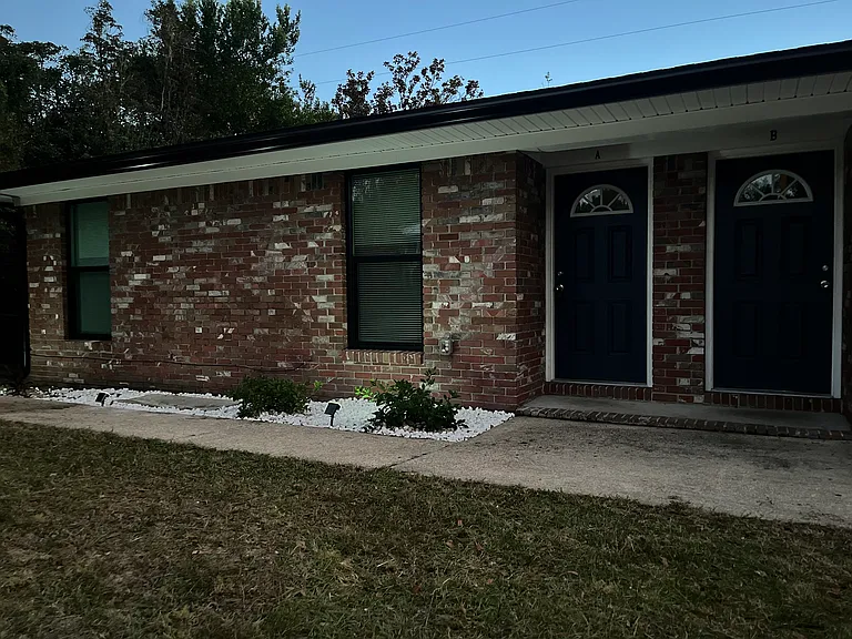 3117 W La Rua St #A — Photo 1