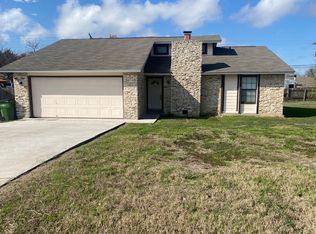 306 Garden Ct, Round Rock, TX 78664